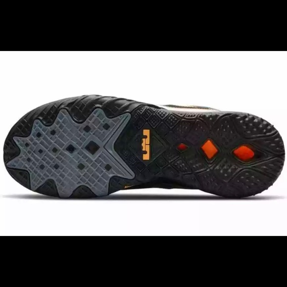 Nike LeBron James 18 Low Greedy White Green CV7562 - Picture 5 of 10